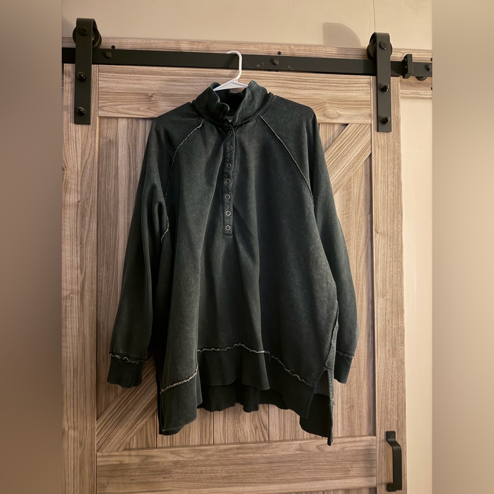 American Eagle Outfitters Distressed Black Pullover